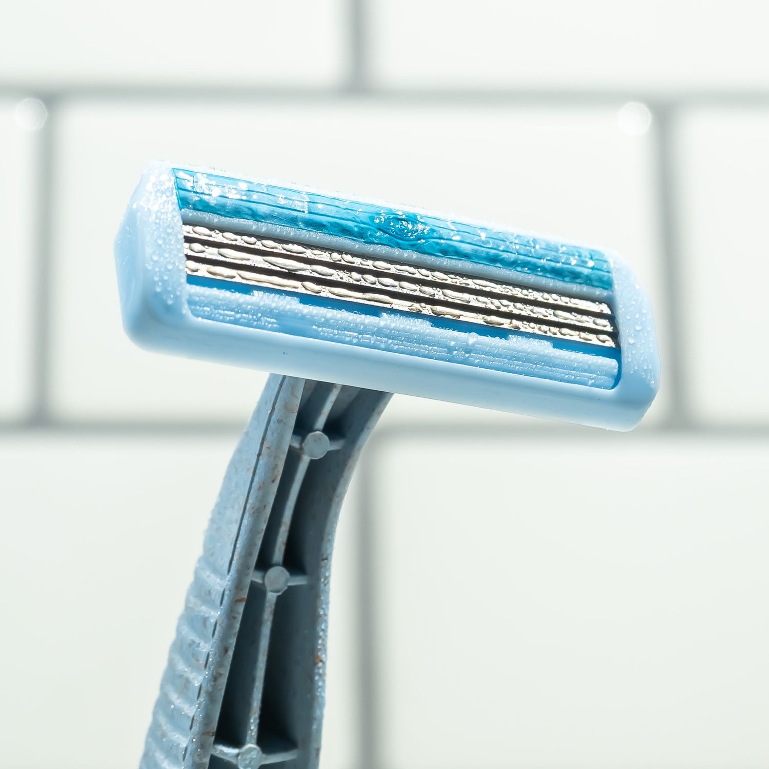 ECO RAZORS 12 PACK ( DISPOSABLE AND BIODEGRADEABLE)